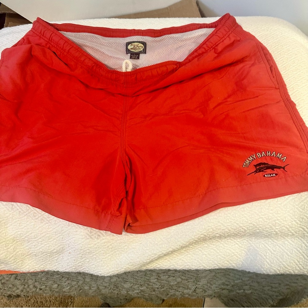 TOMMY BAHAMA VINTAGE SWIM TRUNKS. RED 38 WAIST INSEAM 4.5 
MINT VINTAGE EUC